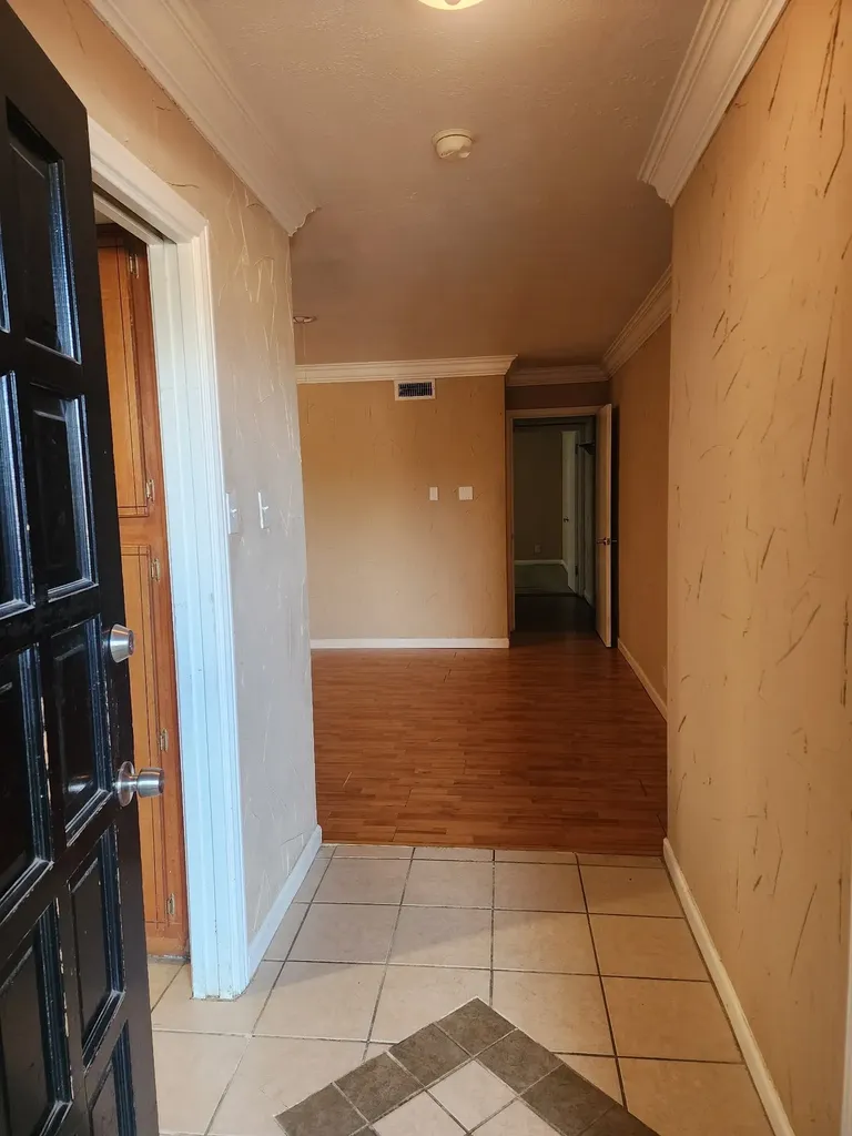 558 E Avenue J Grand Prairie TX 75050