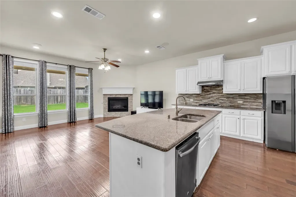 1622 Grove Park Place Garland TX 75040