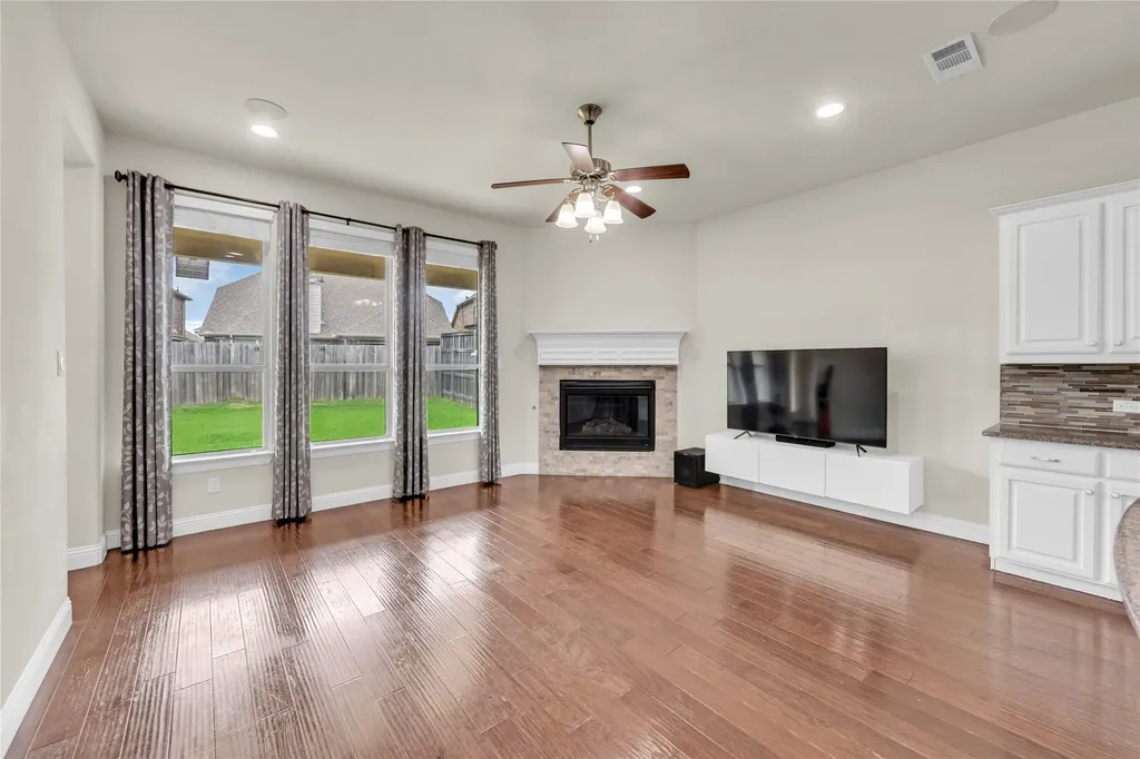 1622 Grove Park Place Garland TX 75040
