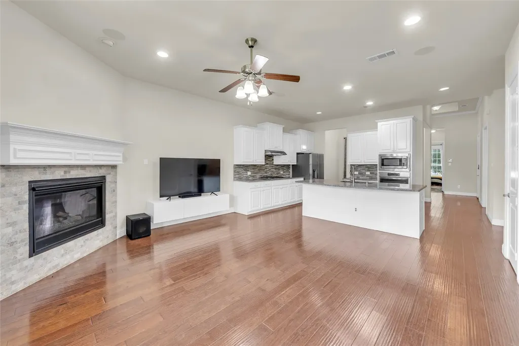 1622 Grove Park Place Garland TX 75040