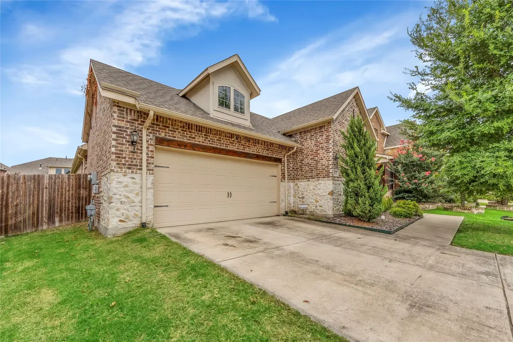 1622 Grove Park Place Garland TX 75040