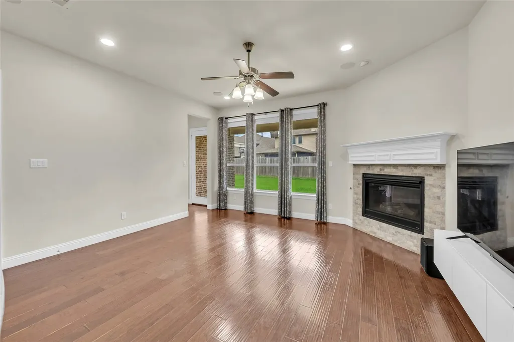 1622 Grove Park Place Garland TX 75040