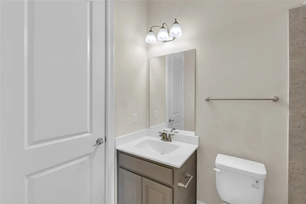 1622 Grove Park Place Garland TX 75040
