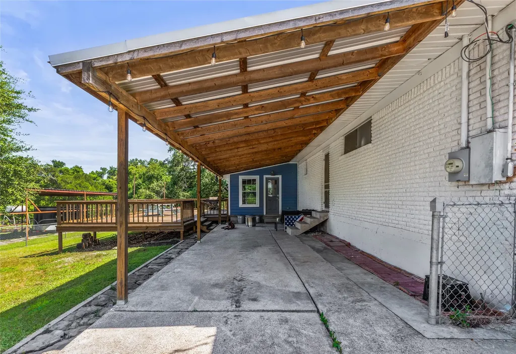 1305 S Old Temple Road Lorena TX 76655