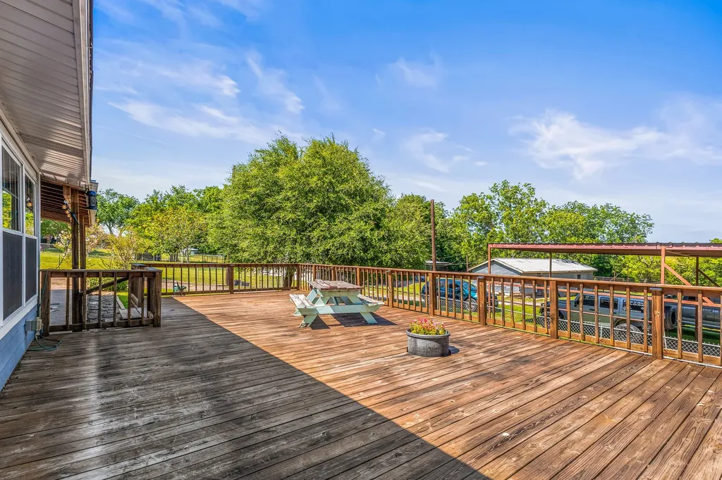 1305 S Old Temple Road Lorena TX 76655