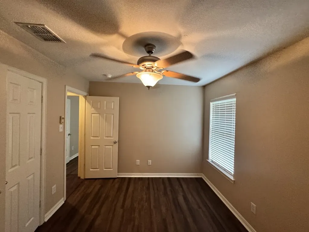 1031 Fleetwood Cove Drive Grand Prairie TX 75052