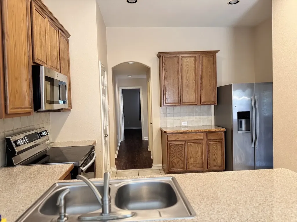 1031 Fleetwood Cove Drive Grand Prairie TX 75052