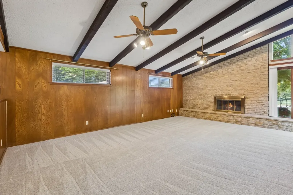 1928 Loma Linda Court Fort Worth TX 76112
