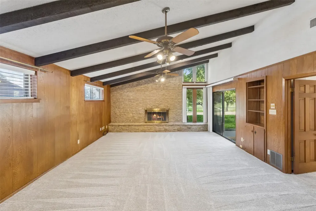 1928 Loma Linda Court Fort Worth TX 76112