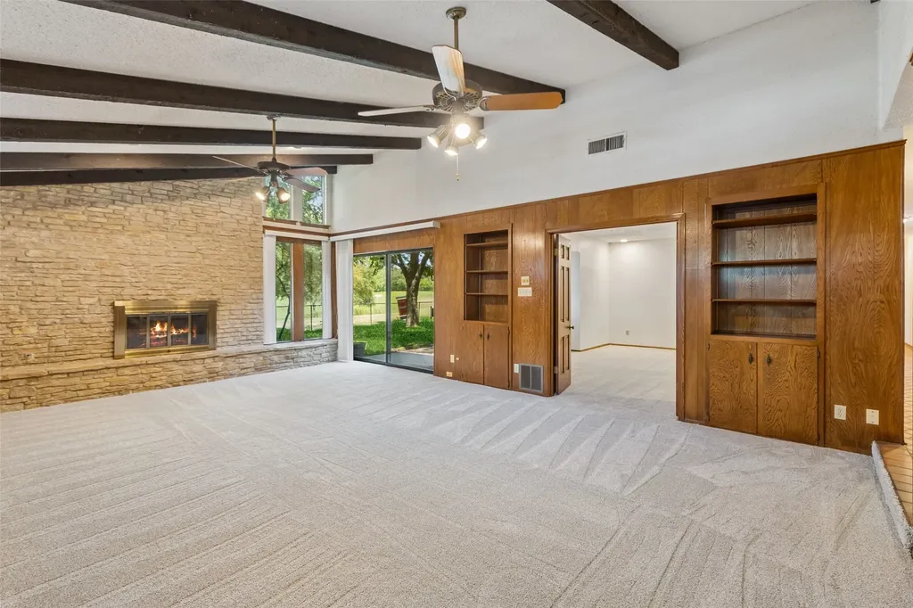 1928 Loma Linda Court Fort Worth TX 76112