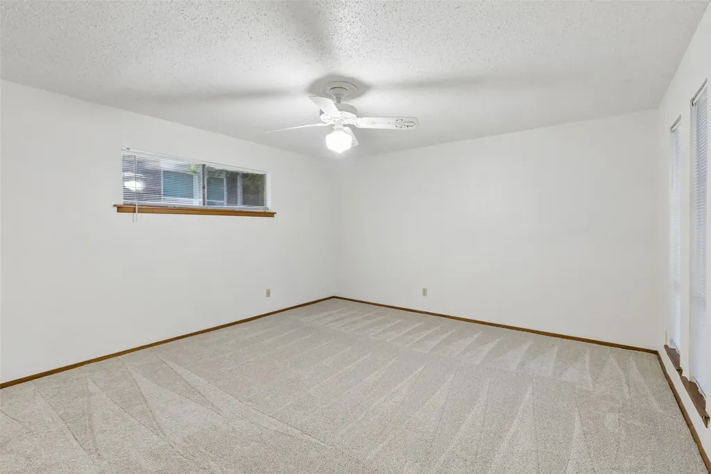 1928 Loma Linda Court Fort Worth TX 76112