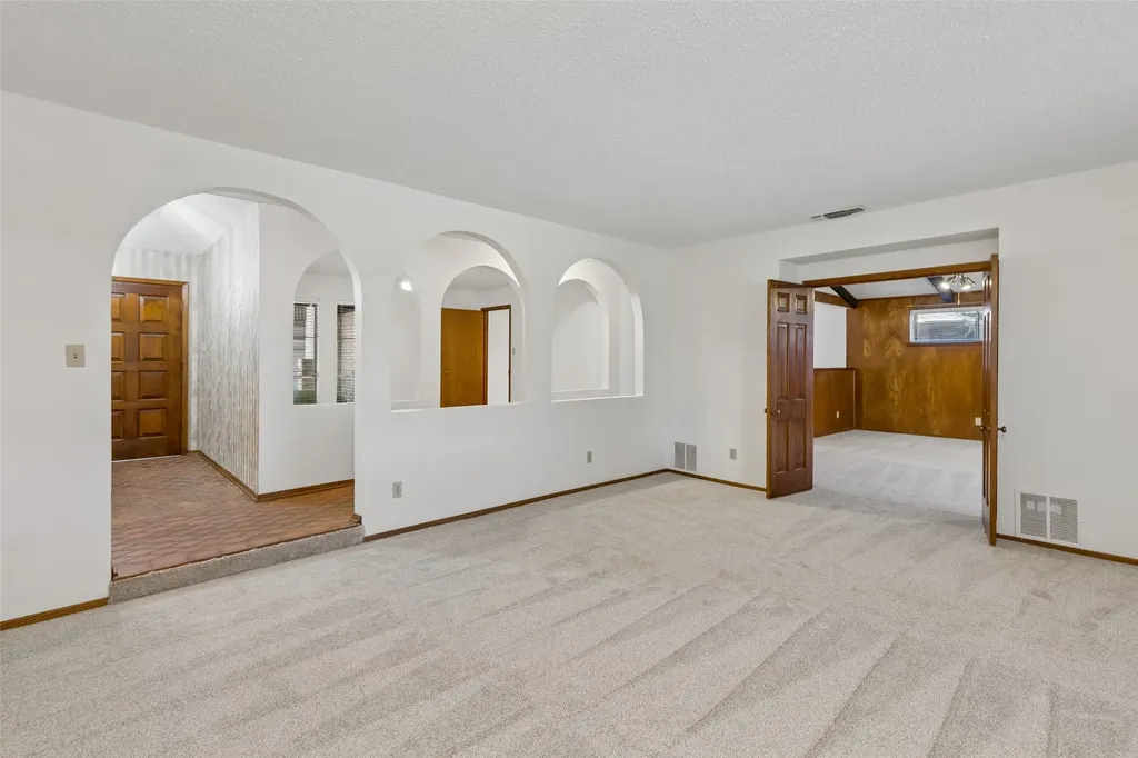 1928 Loma Linda Court Fort Worth TX 76112