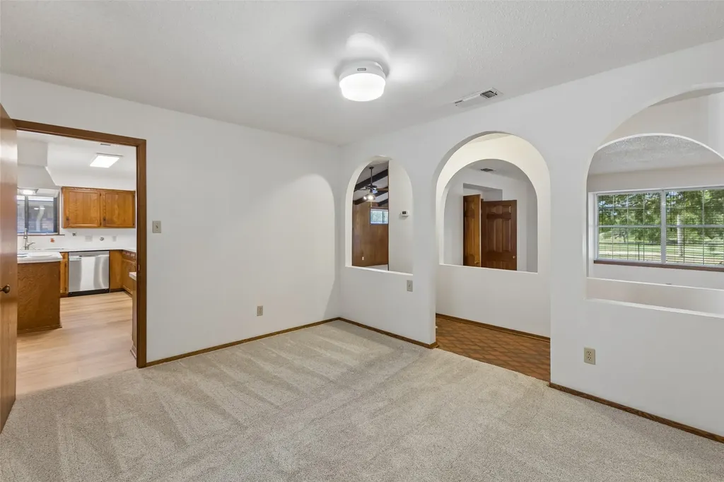 1928 Loma Linda Court Fort Worth TX 76112