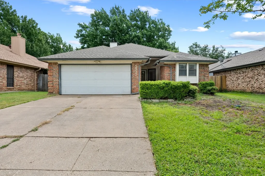 5537 Silver Maple Drive Arlington TX 76018