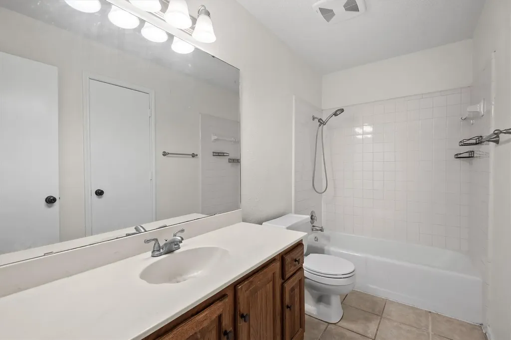 5537 Silver Maple Drive Arlington TX 76018
