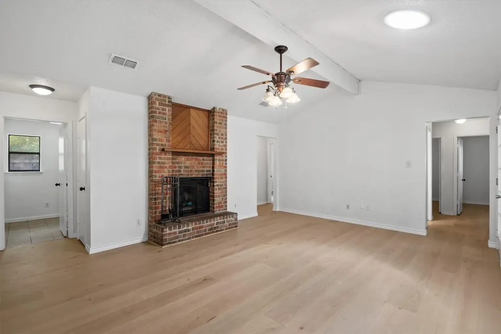 5537 Silver Maple Drive Arlington TX 76018