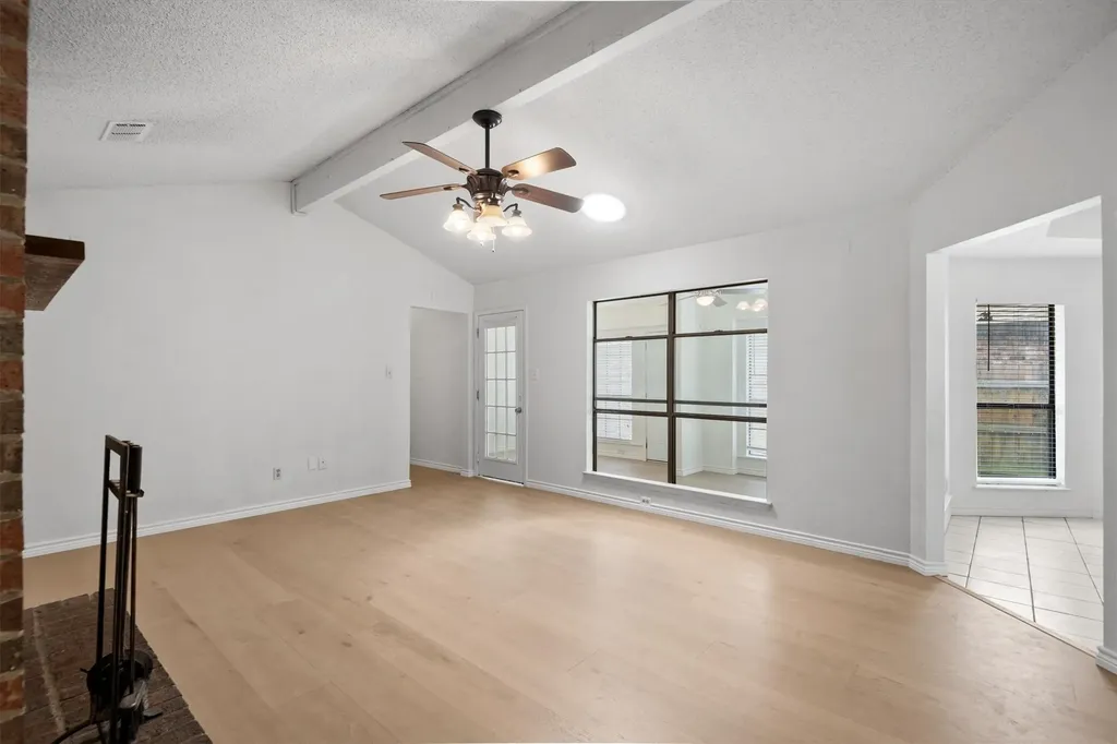 5537 Silver Maple Drive Arlington TX 76018