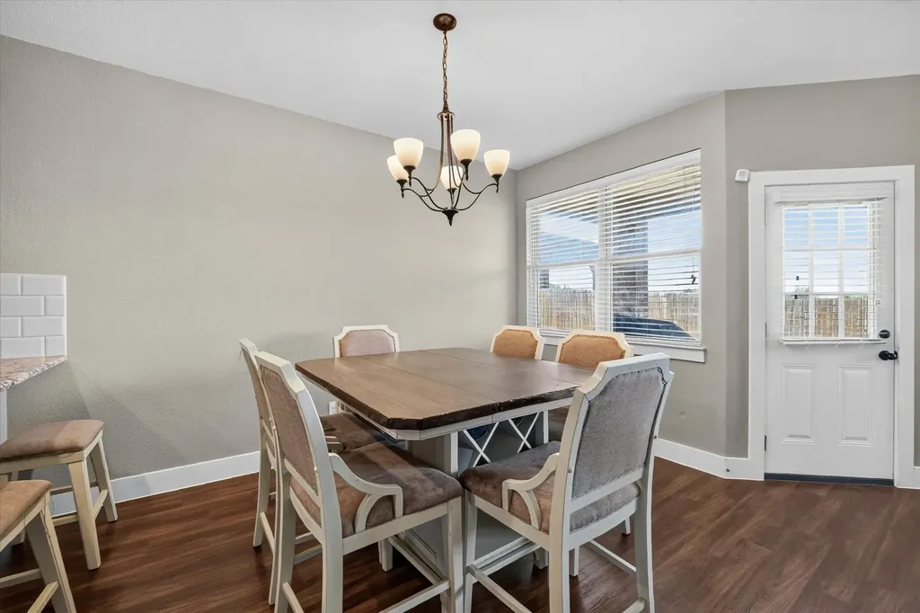 39 S Highland Drive Sanger TX 76266