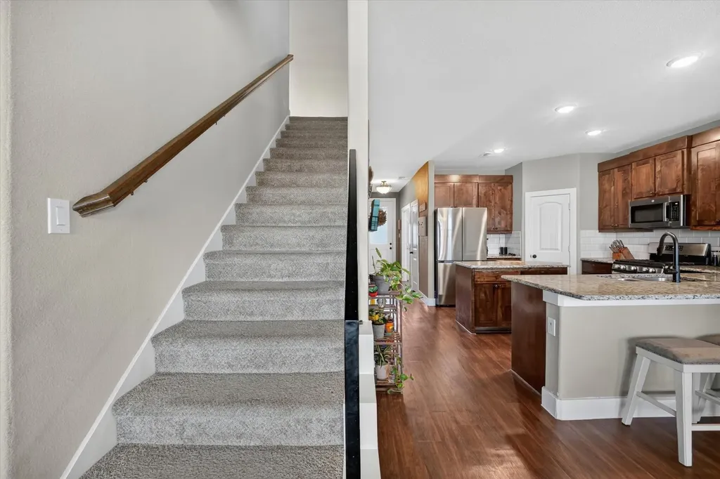 39 S Highland Drive Sanger TX 76266