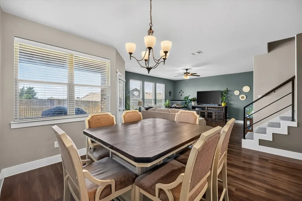 39 S Highland Drive Sanger TX 76266