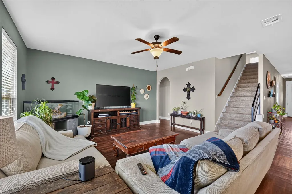 39 S Highland Drive Sanger TX 76266