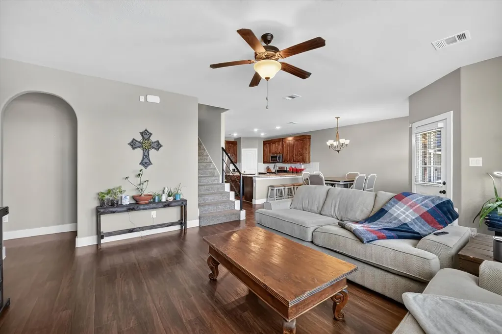 39 S Highland Drive Sanger TX 76266