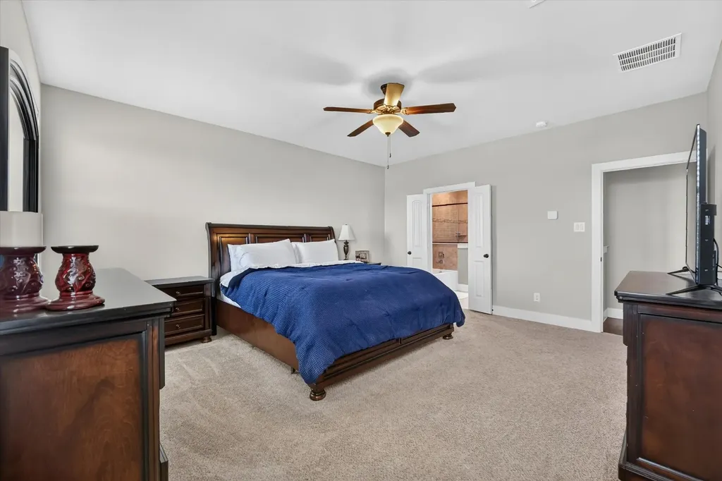 39 S Highland Drive Sanger TX 76266