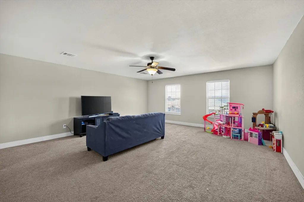 39 S Highland Drive Sanger TX 76266