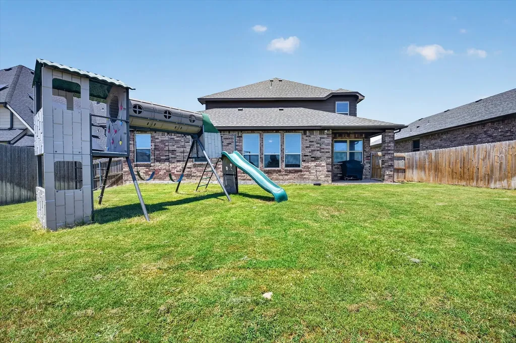 39 S Highland Drive Sanger TX 76266