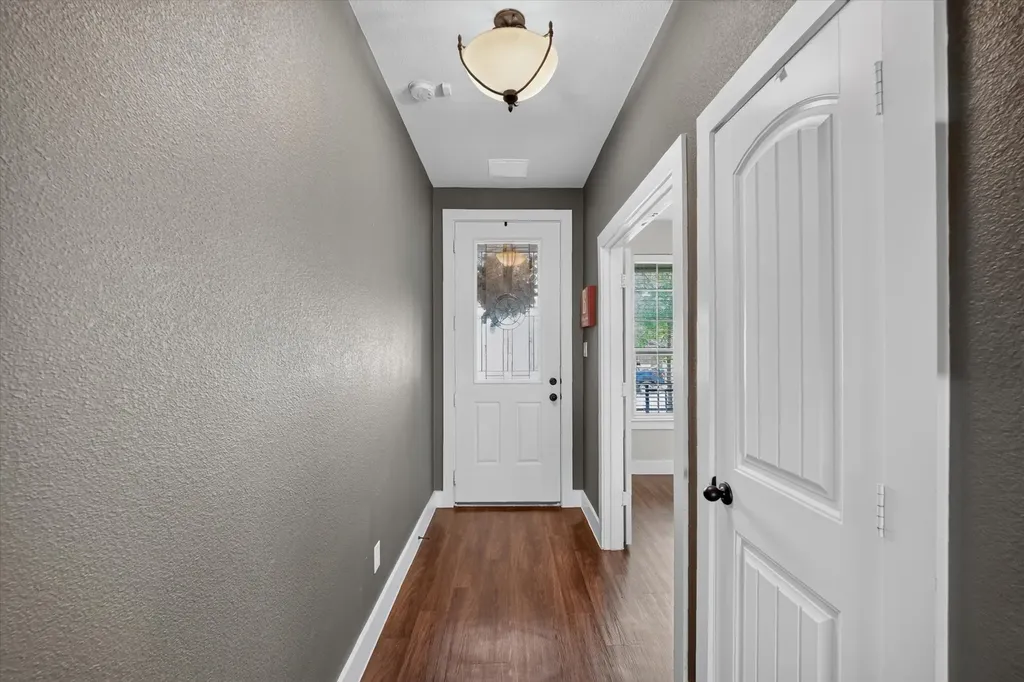 39 S Highland Drive Sanger TX 76266