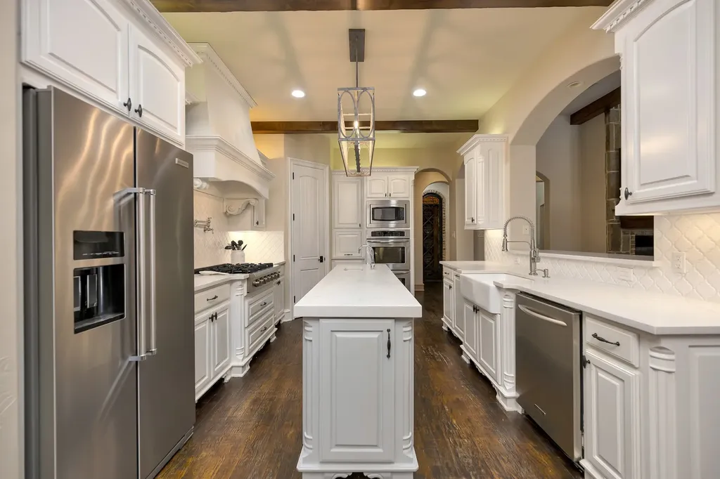 8100 Canyon Oak Drive North Richland Hills TX 76182