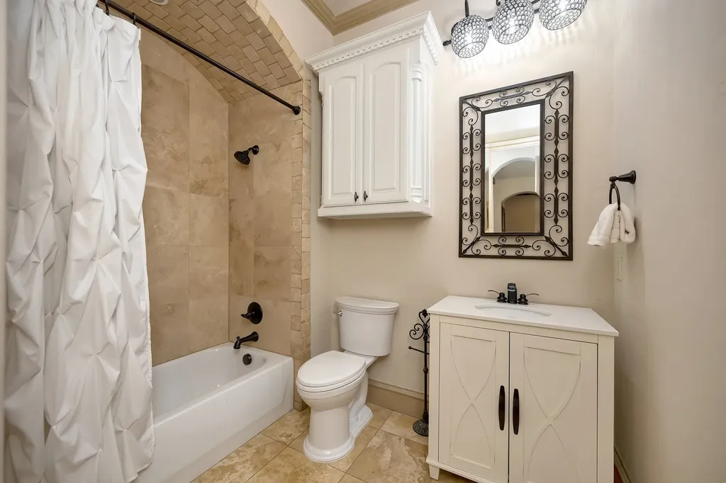 8100 Canyon Oak Drive North Richland Hills TX 76182