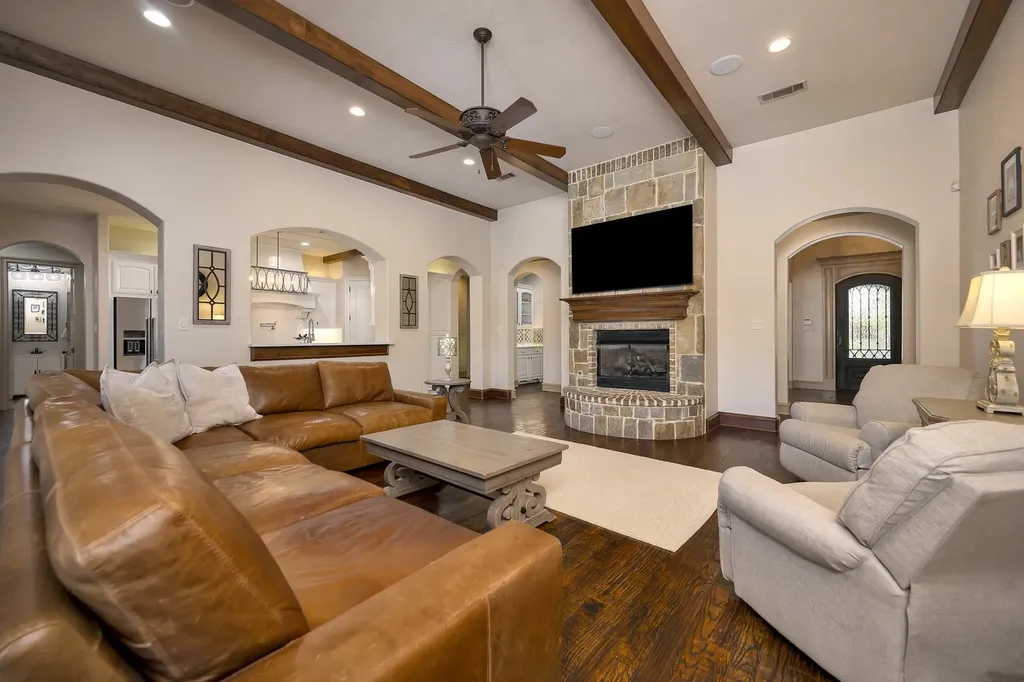 8100 Canyon Oak Drive North Richland Hills TX 76182