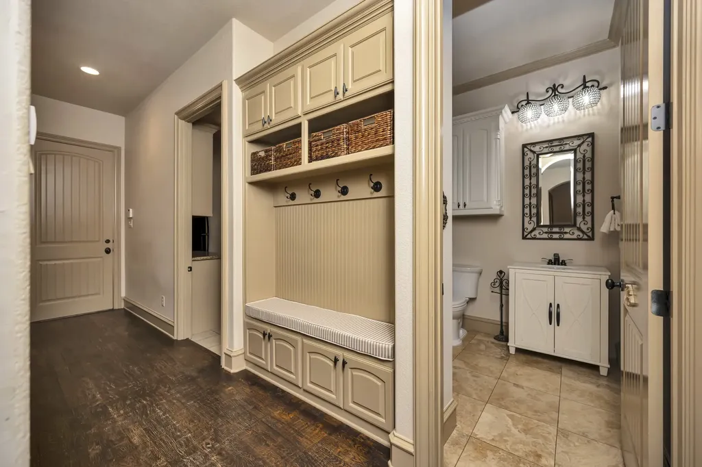 8100 Canyon Oak Drive North Richland Hills TX 76182