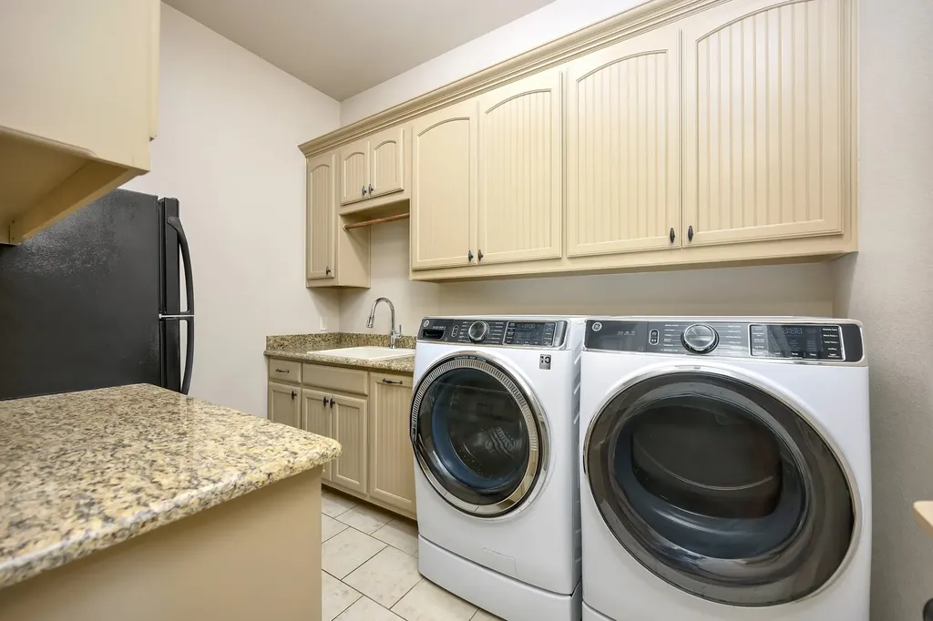 8100 Canyon Oak Drive North Richland Hills TX 76182
