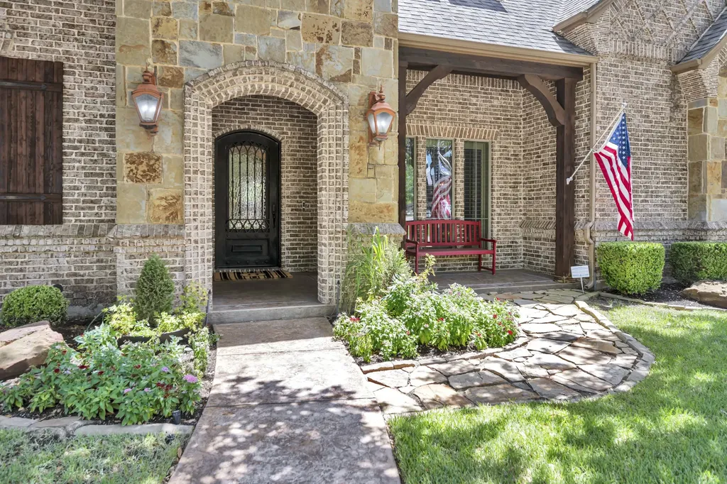 8100 Canyon Oak Drive North Richland Hills TX 76182