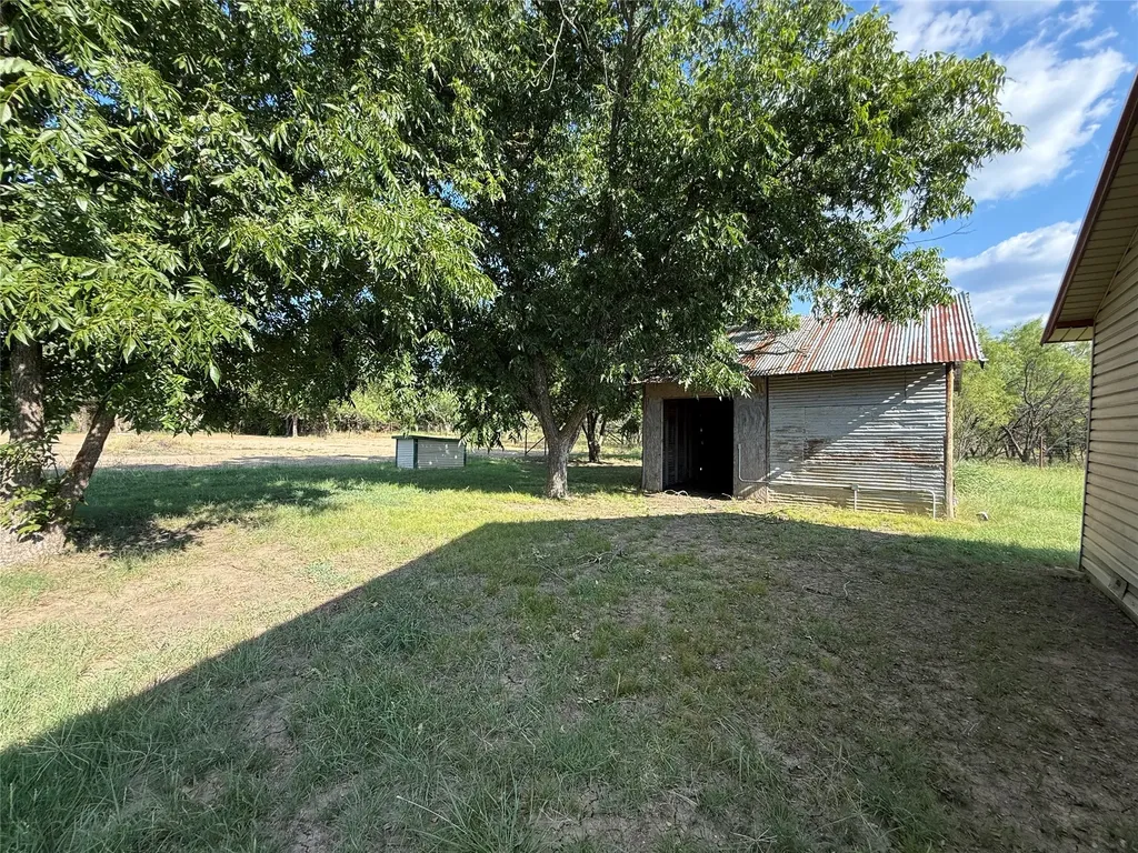 902 Grimes Road Mineral Wells TX 76067