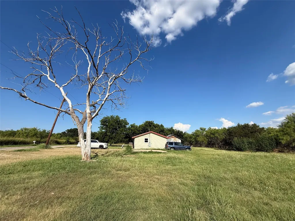 902 Grimes Road Mineral Wells TX 76067