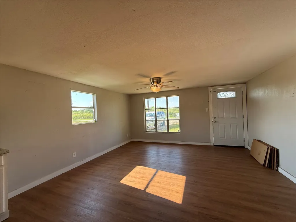 902 Grimes Road Mineral Wells TX 76067