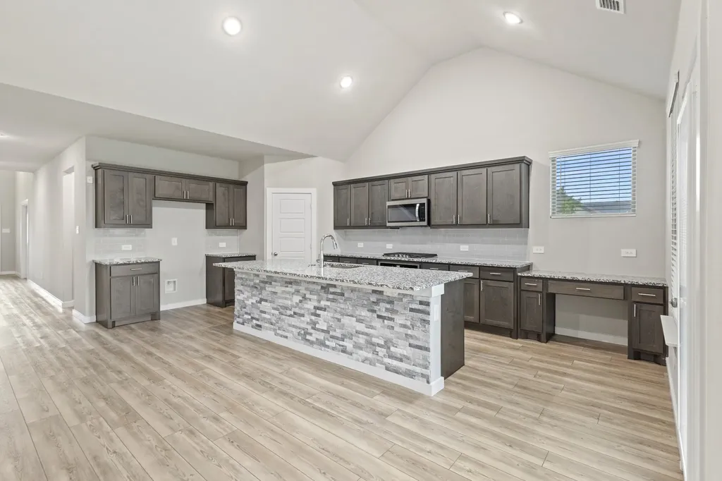 652 Congressional Avenue Red Oak TX 75154