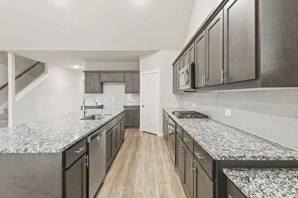 652 Congressional Avenue Red Oak TX 75154