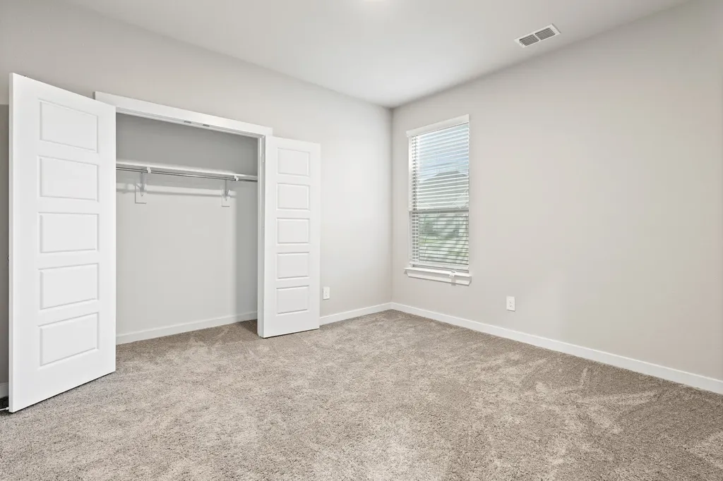 652 Congressional Avenue Red Oak TX 75154