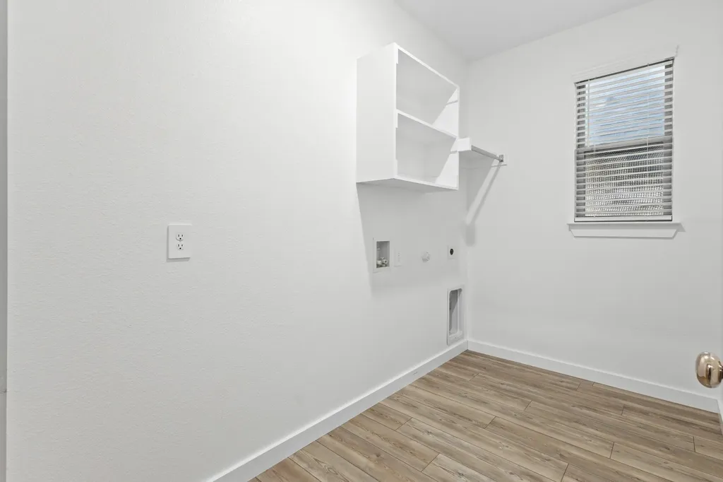 652 Congressional Avenue Red Oak TX 75154
