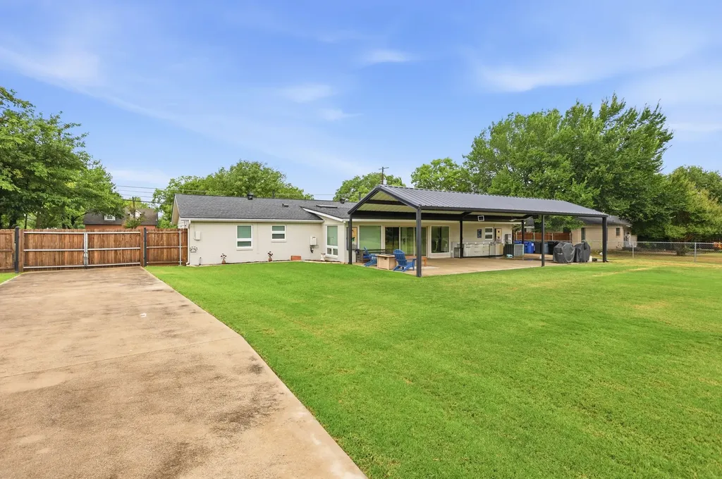 2815 Roosevelt Drive Dalworthington Gardens TX 76016