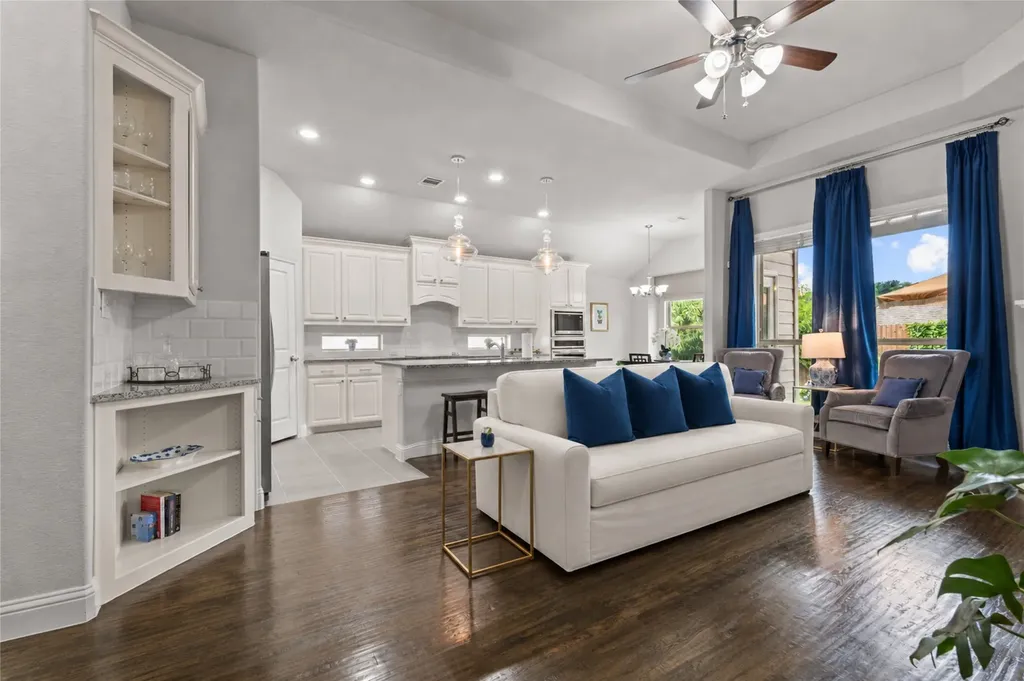 9621 Rosina Trail Fort Worth TX 76126