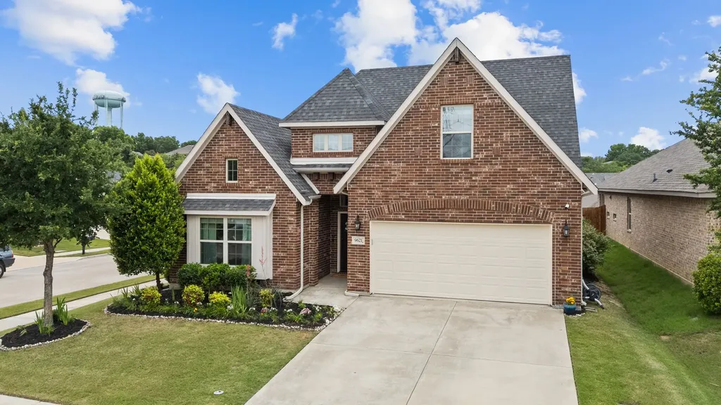 9621 Rosina Trail Fort Worth TX 76126