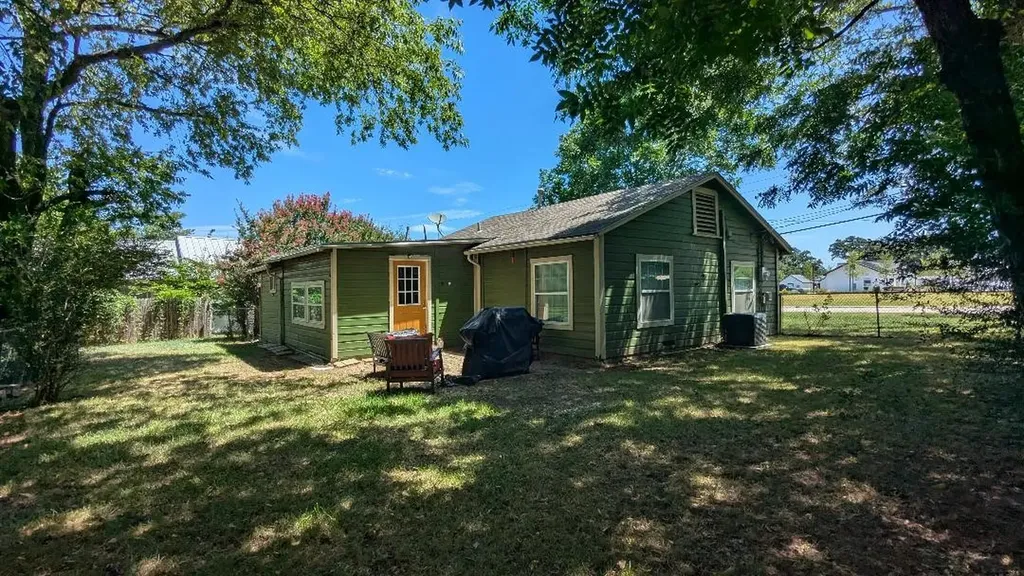 107 Brown Street Mansfield TX 76063
