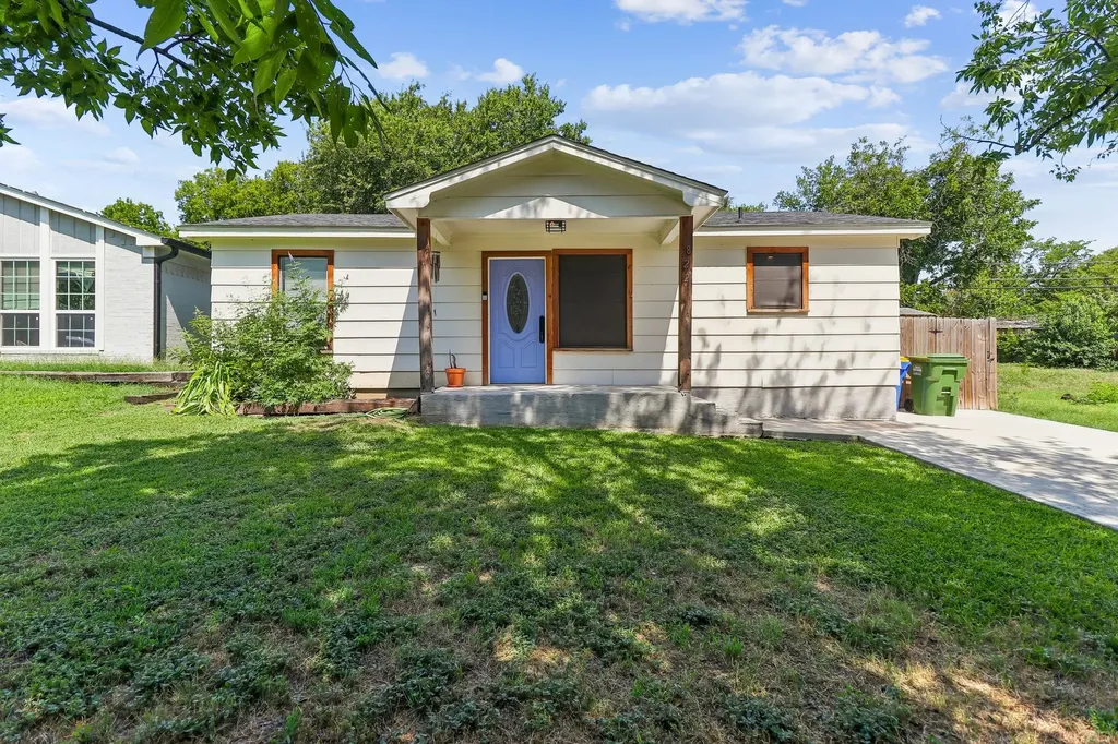 822 Mirike Drive White Settlement TX 76108