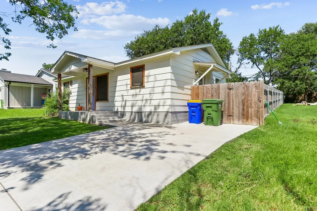 822 Mirike Drive White Settlement TX 76108