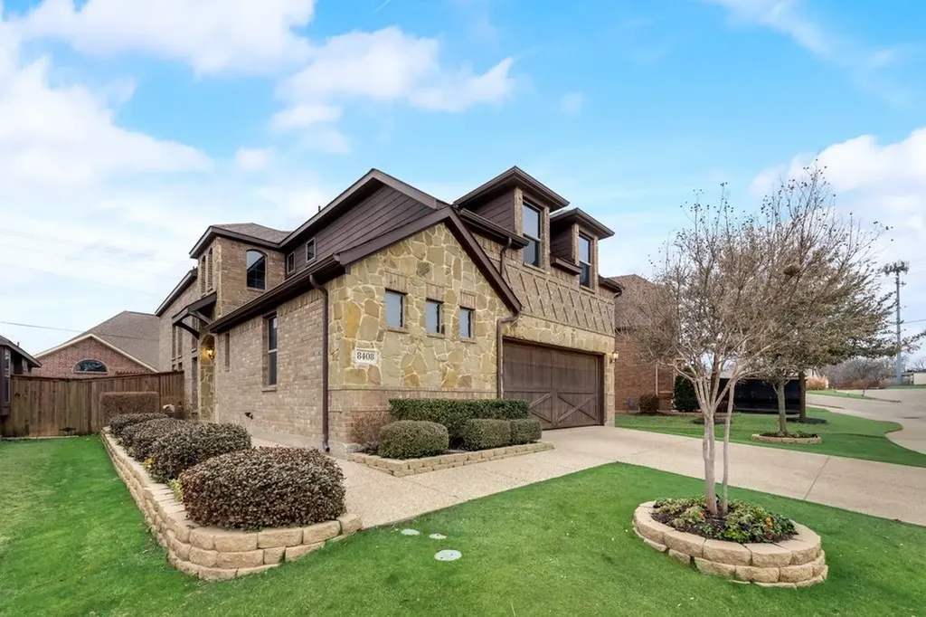 8408 La Fontaine Drive North Richland Hills TX 76182